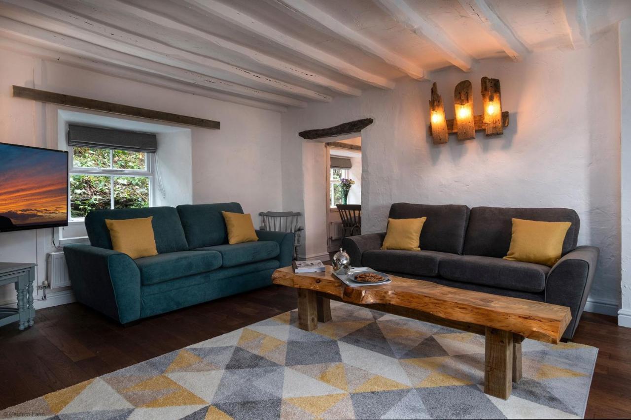 Farmhouse & Cottage At Geufron Farm - Dog Friendly Bryn-crug 外观 照片