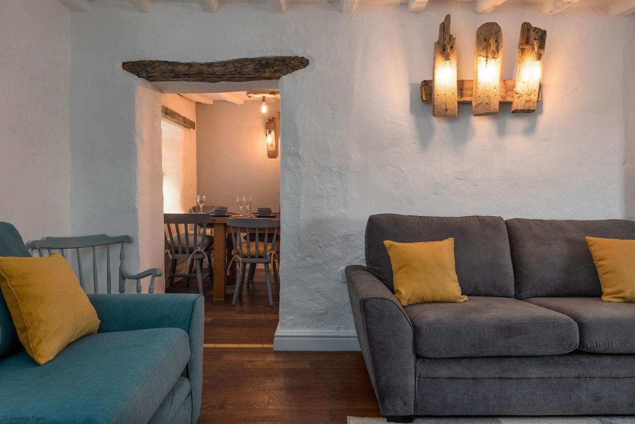 Farmhouse & Cottage At Geufron Farm - Dog Friendly Bryn-crug 外观 照片