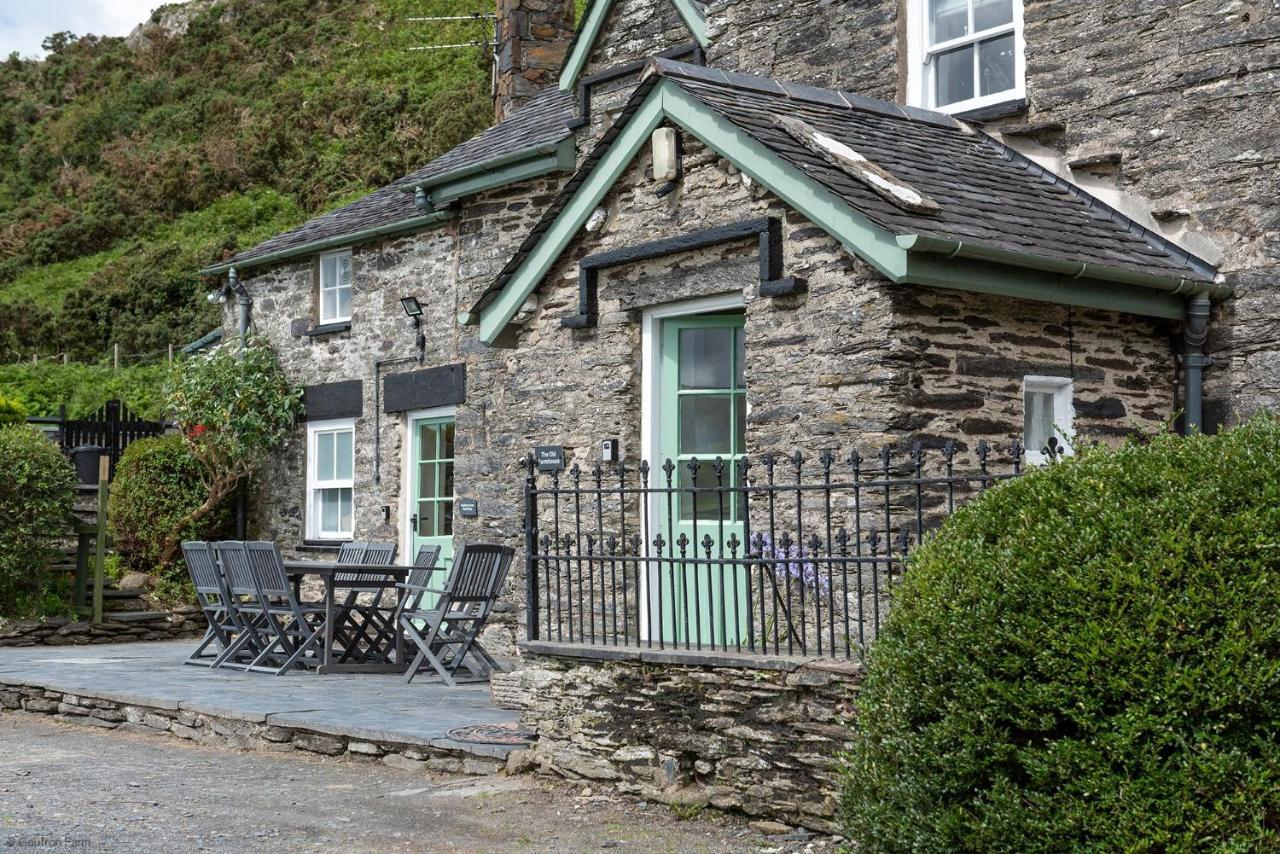 Farmhouse & Cottage At Geufron Farm - Dog Friendly Bryn-crug 外观 照片