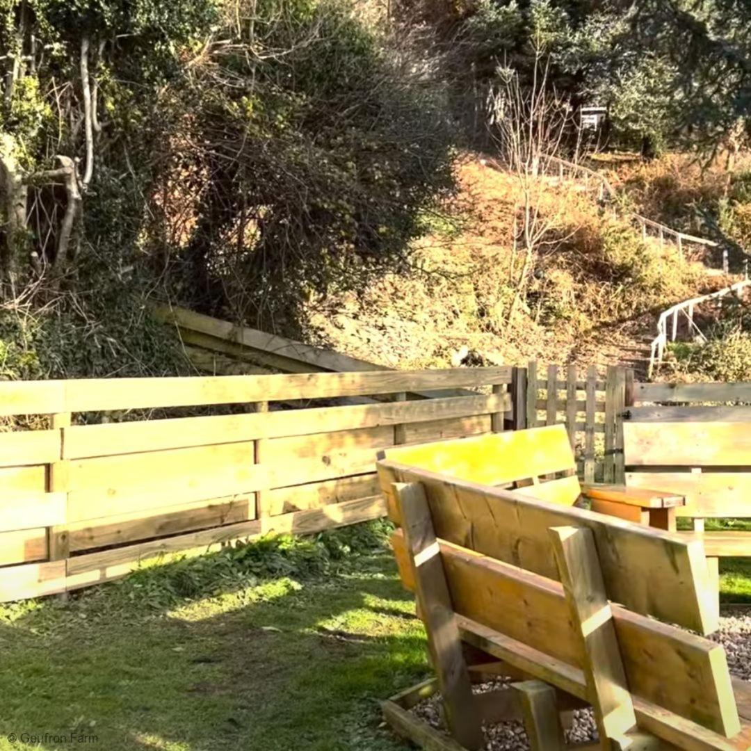 Farmhouse & Cottage At Geufron Farm - Dog Friendly Bryn-crug 外观 照片